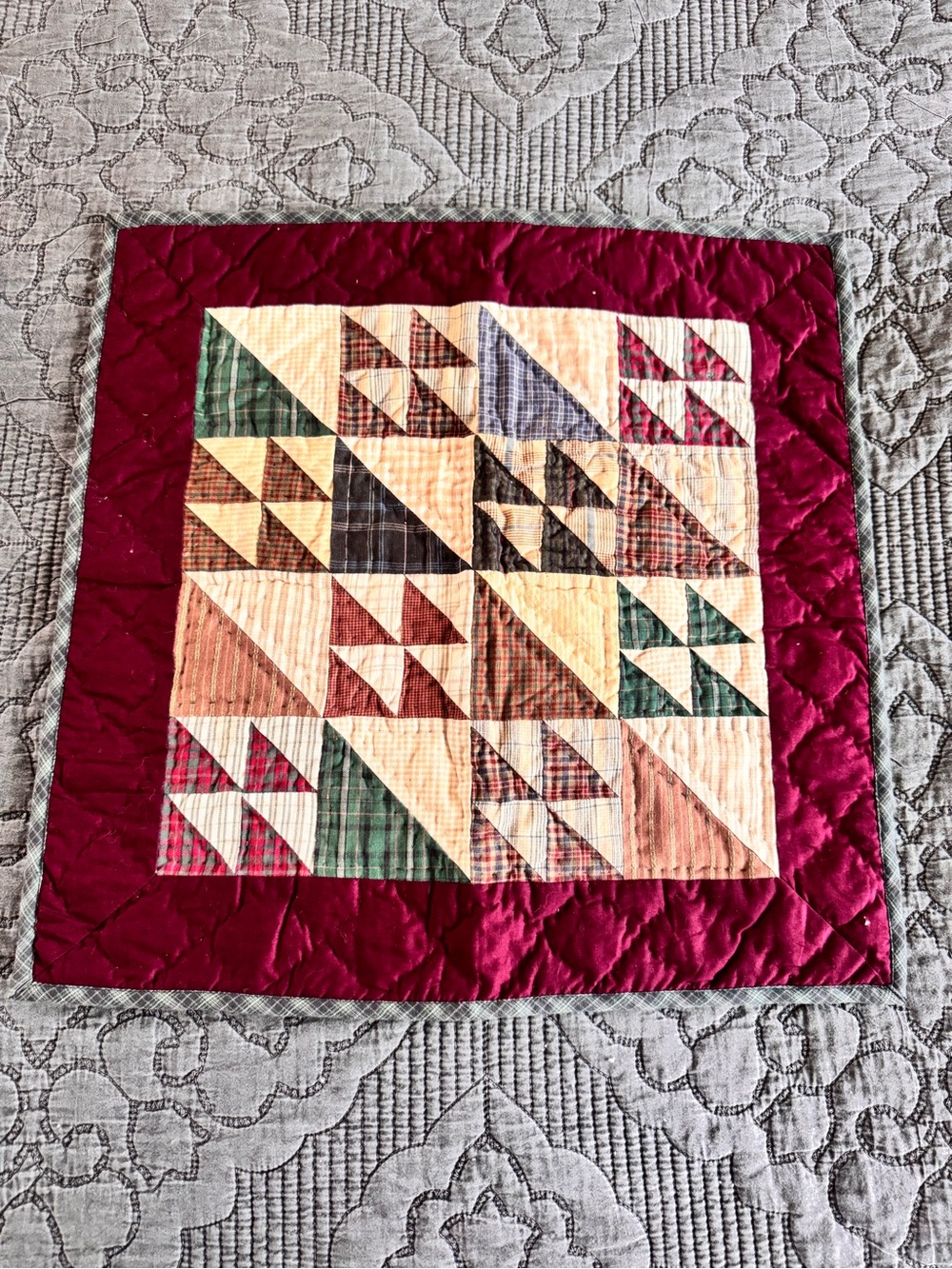 Hand Quilted Wall Hanging 19x19 Flying Geese Patchwork Plaid Primitive Country